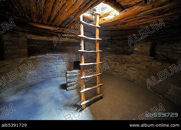 Ladder into an underground room, Kiwa, Spruce Tree House, a cliff dwelling of the Native American Indians, about 800 years old, Mesa Verde National Park, UNESCO World Heritage Site, Colorado, USA, North America.
