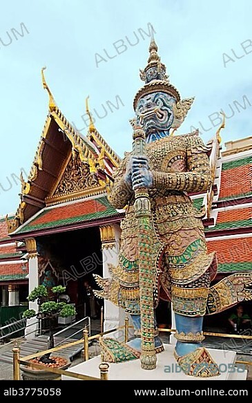 Wat Phra Kaew or Temple of the Emerald Buddha, official name Wat Phra Si Rattana Satsadaram, historic centre within the precincts of the Grand Palace, Phra Nakhon District, Bangkok, Thailand, Asia.