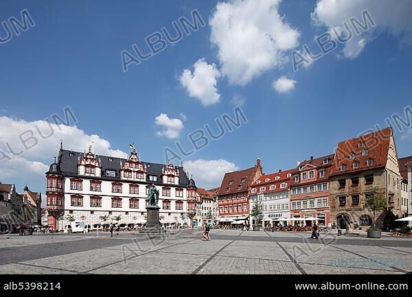 Prince Albert Memorial and Townhouse on Marktplatz square, Coburg, Upper Franconia, Franconia, Bavaria, Germany, Europe.