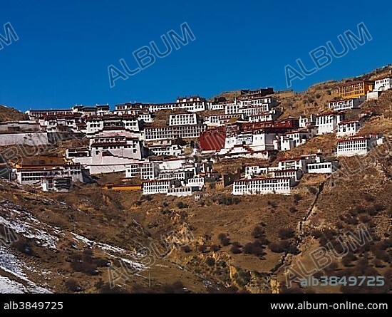 Ganden Monastery, 4300 m, Gelugpa monks centre, tomb of Tsongkapa, Lhasa, Tibet, China, Asia.