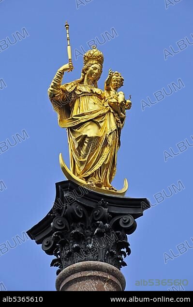 Marian column on Marienplatz Square in front of city hall, Munich, Bavaria, Germany, Europe.