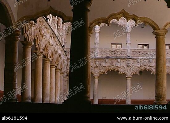 JUAN GUAS. INTERIOR - PATIO DE LOS LEONES - S XV - ESTILO REYES CATOLICOS.