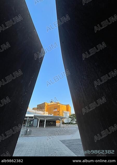 Memorial site Aktion T4, steel sculpture Berlin Junction by Richard Serra, mass murder of the physically and mentally handicapped, crime, euthanasia, eugenics, National Socialism, Tiergartenstraße, Berlin, Germany, Europe.