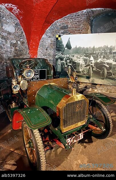 De Dion Bouton Swift, racing car of 1902, museum of the Circuit de Spa-Francorchamps race track, Stavelot Abbey, Ardennes region, LiÃ¨ge province, Wallonia region, Belgium, Europe.
