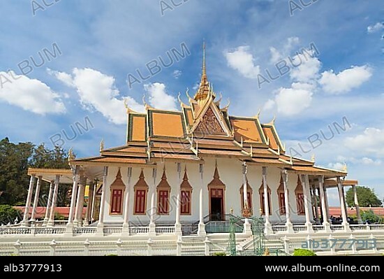 The silver pagoda, Wat Preah Keo Morokot, Temple of the Emerald Buddha, part of the Royal Palace complex, Phnom Penh, Cambodia, Asia.