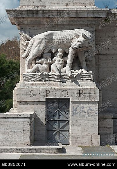 Sculpture of the Capitoline Wolf feeding Romulus and Remus, Duca d'Aosta bridge over the Tiber River, 1939 to 1942, access to the Foro Italico, formerly Foro Mussolini, Rome, Lazio, Italy, Europe.