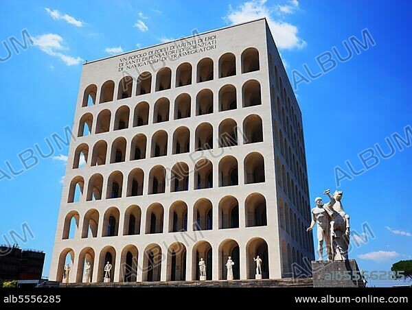 Palazzo della Civilta Italiana, Palast der italienischen Zivilisation, auch Palazzo della Civilta del Lavoro, Colosseo quadrato, Esposizione Universale di Roma, Weltausstellung Rom, EUR, Italien.