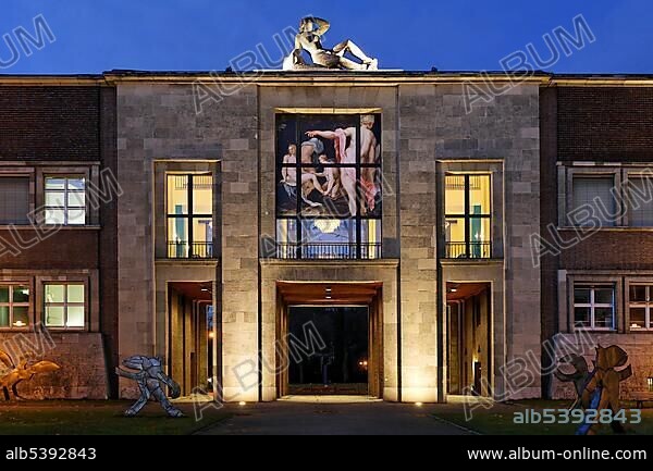 Ehrenhof, Aurora, sculpture on the roof by Arno Breker, dusk, Duesseldorf, North Rhine-Westphalia, Germany, Europe.
