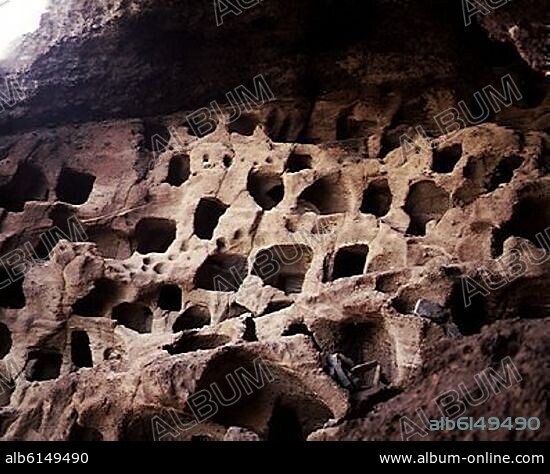 CENOBIO DE VALERON - GRANERO COLECTIVO DE LOS ANTIGUOS CANARIOS SITUADO EN LA MONTAÑA DEL GALLEGO EN SANTA MARIA DE GUIA.