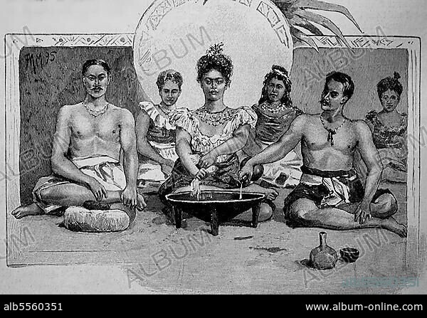 Zubereitung des Kava-Kava oder Kawa-Kawa, ein traditionelles Getränk des westpazifischen Raume, das vor allem als Zeremonialgetränk bei religiösen und kulturellen Anlässen konsumiert wird, hier bei den Südseeinsulanern, Historisch, digital restaurierte Reproduktion einer Originalvorlage aus dem 18. Jahrhundert, genaues Originaldatum nicht bekannt.