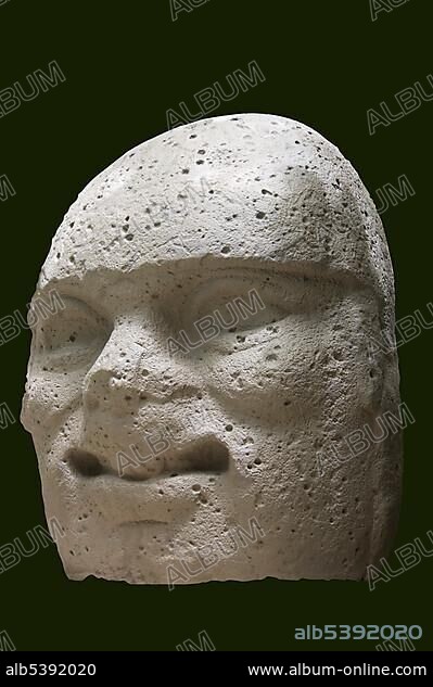 Olmec giant stone head and sculpture, Park Museum La Venta, Villahermosa, Yucatan, Mexico, Central America.