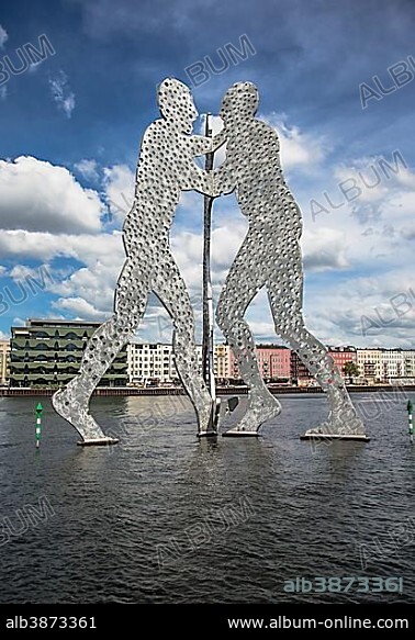 Molecule Man sculpture in the Spree River, Berlin, Germany, Europe.
