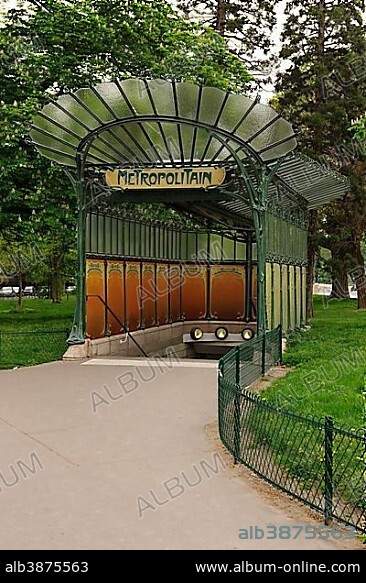 Entrance to the Metro, designed by Hector Guimard, Dauphine metro station, Paris, Ile-de-France, France, Europe.