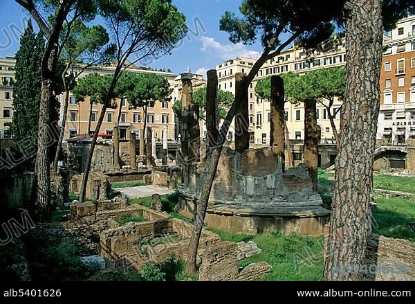Ancient temples, Area Sacra Argentina, Largo Torre Argentina, Rome, Lazio, Italy, Europe.