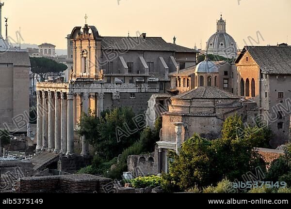Temple of Antoninus and Faustina or Church of San Lorenzo in Miranda, Temple of Romulus or Santi Cosma e Damiano, Forum Romanum, Roman Forum, Rome, Lazio, Italy, EuropeEurope, Europe.