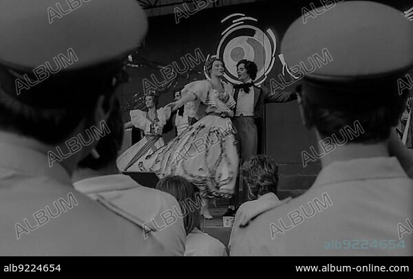 GDR, Berlin, 17.7.1988, festival in Monbijoupark, theatre performance, NVA soldiers.