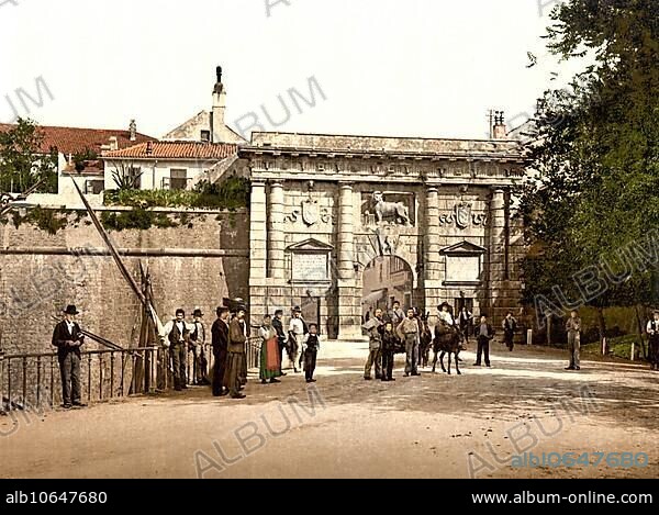 Arch Terra Firma, Porta di Terraferma of Zara, now Zadar, Dalmatia, Austrian-Hungary, Austro-Hungarian Monarchy, today Croatia, Historical, around 1900, digitally restored reproduction from a 19th century original Arch Terra Firma, Porta di Terraferma of Zara, now Zadar, Dalmatia, Austro-Hungary, Austro-Hungarian Empire, Austrian-Hungarian Monarchy, today Croatia, Historical, around 1900, digitally restored reproduction from a 19th century original.