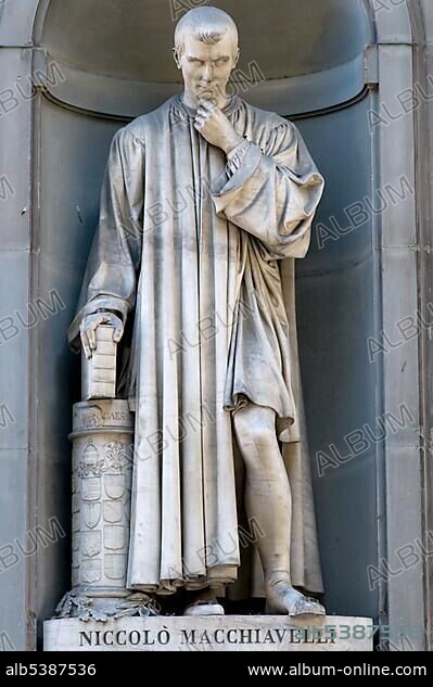 Statue of Niccolo Machiavelli, Uffizi art museum, Galleria degli Uffici, Florence, Tuscany, Italy, Europe.