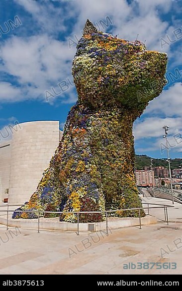 Sculpture Puppy by Jeff Koons in front Guggenheim Museum Bilbao, Bilbao, Basque Country, Spain, Europe.