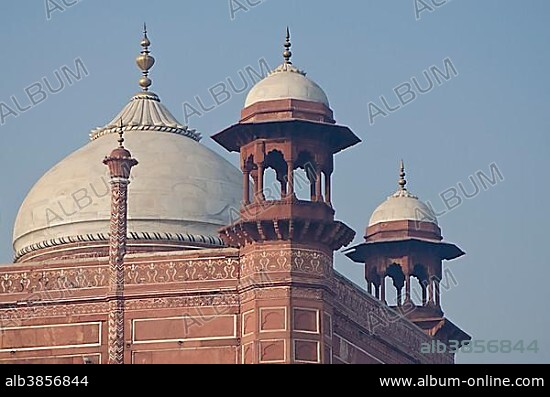 Detail of Taj Mahal, UNESCO World Heritage Site, Agra, Uttar Pradesh, India, Asia.