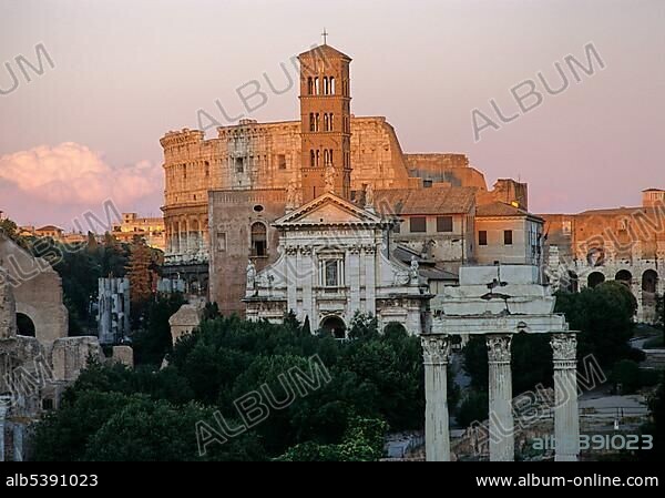 Colosseum, S. Francesca Romana, three columns of the Temple of Castor and Pollux, Forum Romanum, Roman Forum, Rome, Latium, Italy, Europe.