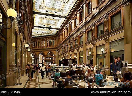 Galleria Alberto Sordi or Galleria Colonna, shopping centre, Via del Corso, Piazza Colonna, Rome, Lazio, Italy, Europe.