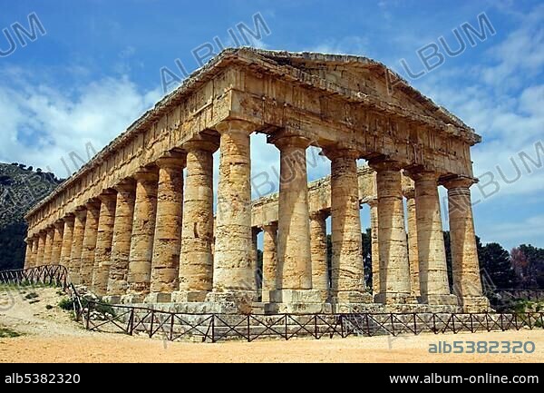 Ancient Greek Doric temple, Segesta, archaeological site, Sicily, Italy, Europe.