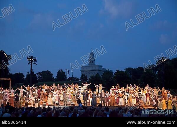 The Nauvoo Pageant, staged every summer by the Mormon church, traces the history of the Mormons who lived in Nauvoo in the 1840s, the rebuilt Nauvoo Temple at back, Nauvoo, Illinois, USA, North America.