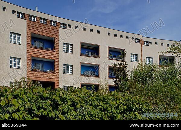 Horseshoe Development, Britz urban district, built 1925-1931 by Bruno Taut and Martin Wagner, Berlin Modernism Housing Estates UNESCO World Heritage site, Britz, Neukoelln district, Berlin, Germany, Europe.