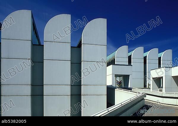 Bauhaus-Archiv, Museum of Design, designed by Walter Gropius, Tiergarten district, Germany, Europe.