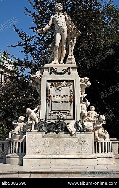 Statue of Wolfgang Amadeus Mozart in the Burggarten park, Vienna, Austria, Europe.