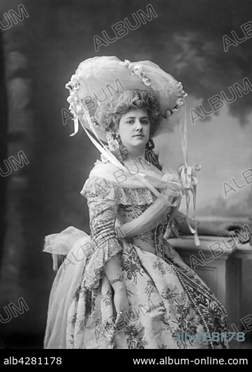 Portrait of French comedian Gilda Darthy as Madame de Montespan in the play 'Affair of the Poisons' by Victorien Sardou.. 1907. Photo Taponier.