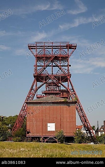 Mine head tower, Consol Park, former Zeche Consolidation in Gelsenkirchen, Ruhr district, North Rhine-Westphalia, Germany, Europe.