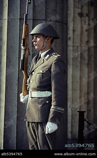 Soldier of the Watch Regiment of the National People's Army