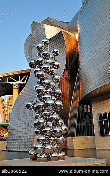 Guggenheim Museum, evening light, architect Frank Gehry, Tall Tree and The Eye by Anish Kapoor, sculptures, Bilbao, Basque Country, Spain, Europe.