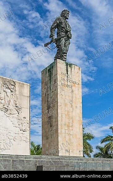 Monumento Memorial Che Guevara, Che Guevara Statue, Monument and Mausoleum, Revolution Square, Santa Clara, Cuba, Central America.