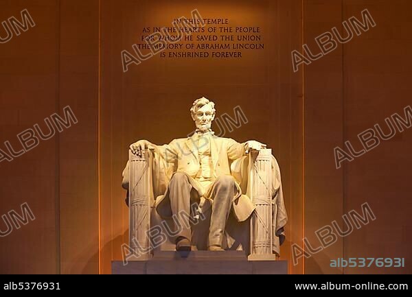 Statue of Abraham Lincoln by Daniel Chester French, Lincoln Memorial, Washington DC, District of Columbia, United States of America, USA, North America.