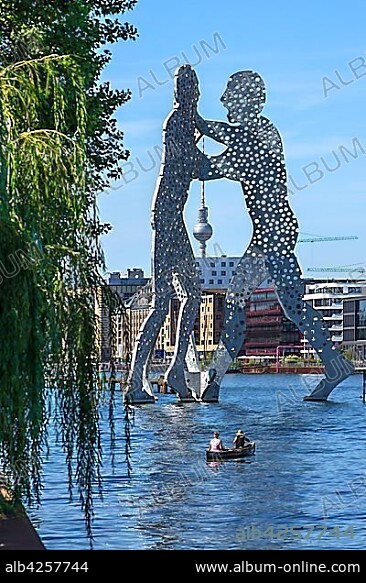 The Molecule Man, monumental artwork in the Spree, created by the American sculptor Jonathan Borofsky, 1999, Berlin, Germany, Europe.