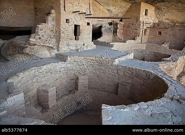 The Balcony House cliff dwelling at Mesa Verde National Park, featuring cliff dwellings of ancestral Puebloans that are nearly a thousand years old, Cortez, Colorado, USA, North America.