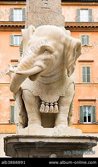 Pulcino della Minerva, Elephant and Obelisk, elephant statue at the base of the obelisk Obelisco della Minerva, Rome, Lazio, Italy, Europe.