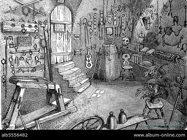Eine Folterkammer in Nürnberg, Deutschland, im Jahre 1850, digital restaurierte Reproduktion einer Originalvorlage aus dem 19. Jahrhundert.