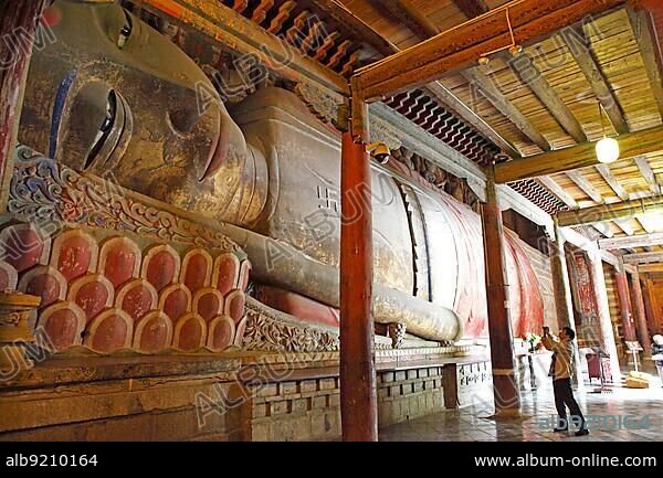 Sleeping Buddha in the Temple of the Great Buddha, Zhangye, Gansu Province, China, Asia.