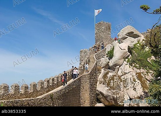 The Moorish Castle, Castle of the Moors, Castelo dos Mouros, Sintra Cascais Natural Park, Grande Lisboa, Lisbon Region, Portugal, Europe.