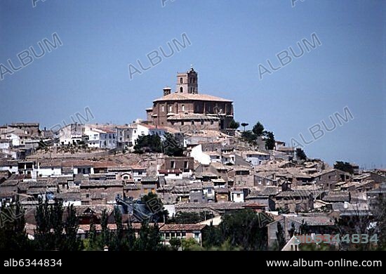 VISTA PANORAMICA DE MAGALLON CON LA IGLESIA DE SAN LORENZO AL FONDO.