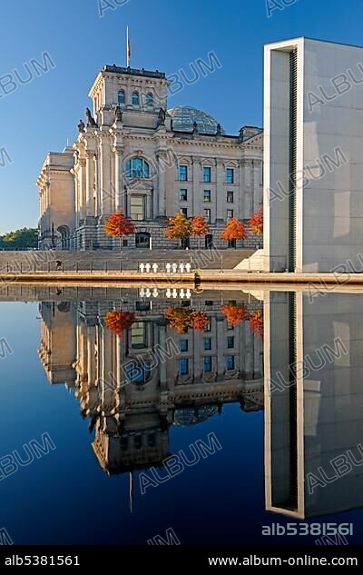 Reichstag Building and Paul Loebe Building reflected in the Spree River in autumn, Berlin, Germany, Europe, PublicGround, Europe.