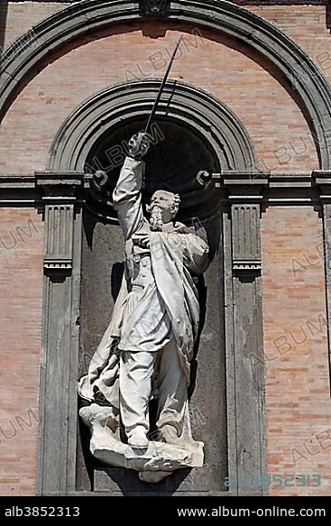 Victor Emmanuel II of Italy, King of Sardinia-Piedmont, statue on the facade of the Palazzo Reale, Piazza del Plebiscito, Naples, Campania, Italy, Europe.