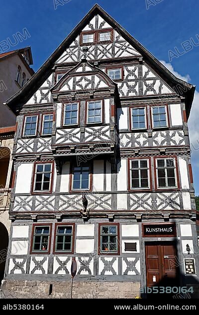 Alte Posthalterei historic half-timbered house, now art house, Ernestinerstrasse, Meiningen, Rhoen, Thuringia, Germany, Europe.