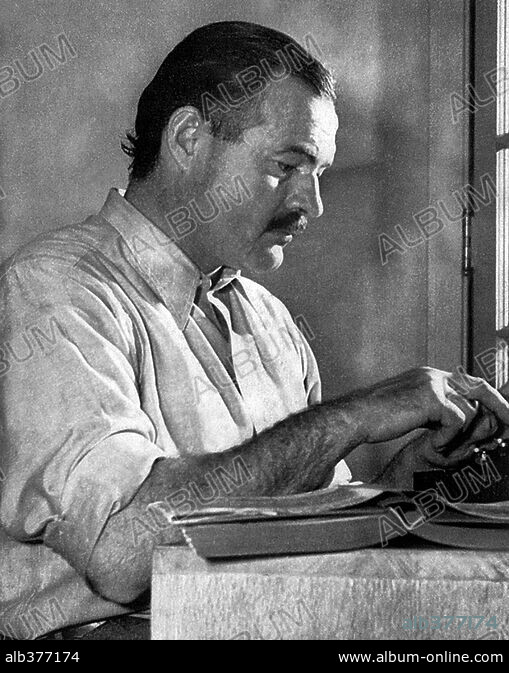 洋書 ERNEST HEMINGWAY Amazon.com: The Letters of Ernest Hemingway: Volume 1, 1907
