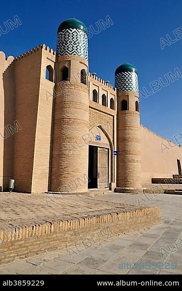 Gate to Kohna Ark citadel in the historic adobe town of Khiva, Chiva, Silk Road, Unesco World Heritage Site, Uzbekistan, Central Asia, Asia.
