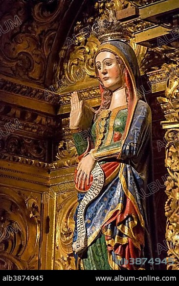Statue of the pregnant Virgin Mary, Cathedral Basílica Sé de Nossa Senhora da Assunção, Catedral de Évora, Évora, Évora District, Portugal, Europe.